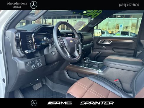 Used 2025 Chevrolet Silverado 1500 High Country image 11