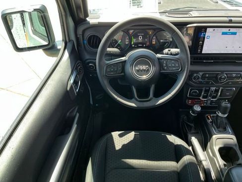 Used 2024 Jeep Wrangler Unlimited Rubicon 4xe AWD/4WD image 13