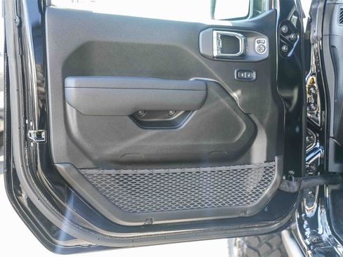 New 2026 Jeep Gladiator Sport image 21