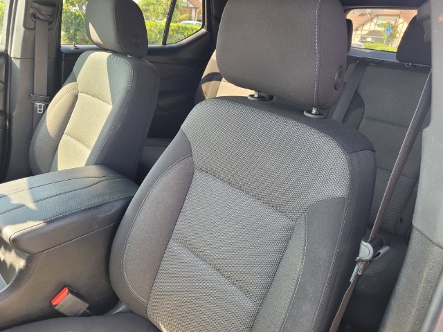 Used 2023 Chevrolet Traverse LT FWD image 13