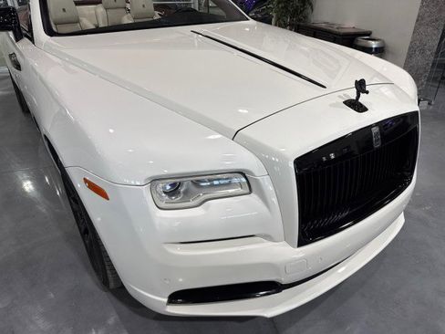 Used 2017 Rolls-Royce Dawn image 26
