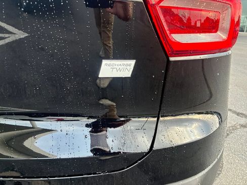 Used 2023 Volvo XC40 Recharge Plus AWD/4WD image 4