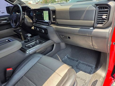 Used 2022 Chevrolet Silverado 1500 ZR2 w/ Technology Package AWD/4WD image 17