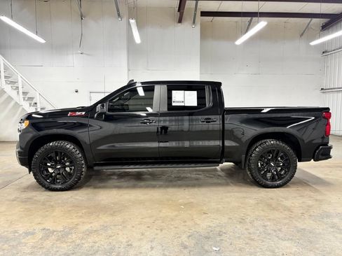 Used 2023 Chevrolet Silverado 1500 RST AWD/4WD image 4