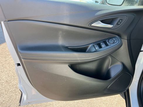 Used 2025 Buick Encore GX Preferred FWD image 18