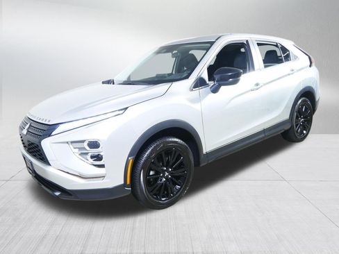 Used 2024 Mitsubishi Eclipse Cross LE AWD/4WD image 3
