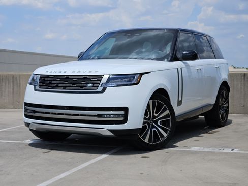 Used 2025 Land Rover Range Rover SE AWD/4WD image 1