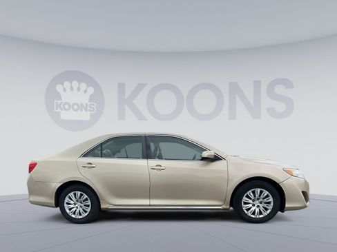 Used 2012 Toyota Camry LE FWD image 8