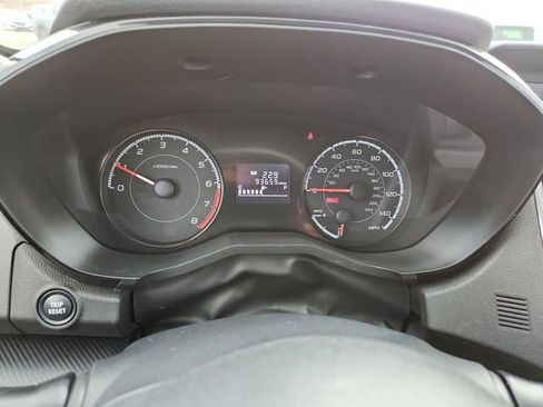 Used 2021 Subaru Crosstrek 2.0i image 11