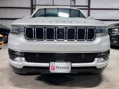 Used 2022 Jeep Wagoneer Series I w/ Convenience Group I AWD/4WD image 9
