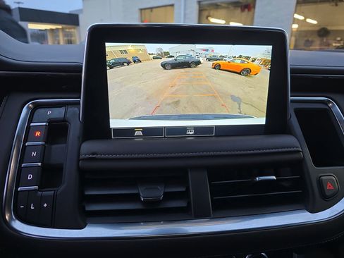 Used 2021 GMC Yukon SLE image 26