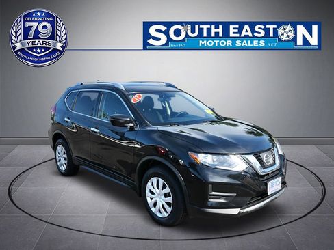 Used 2017 Nissan Rogue S w/ Appearance Package AWD/4WD image 2