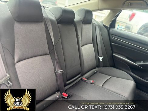 Used 2019 Honda Accord LX image 11