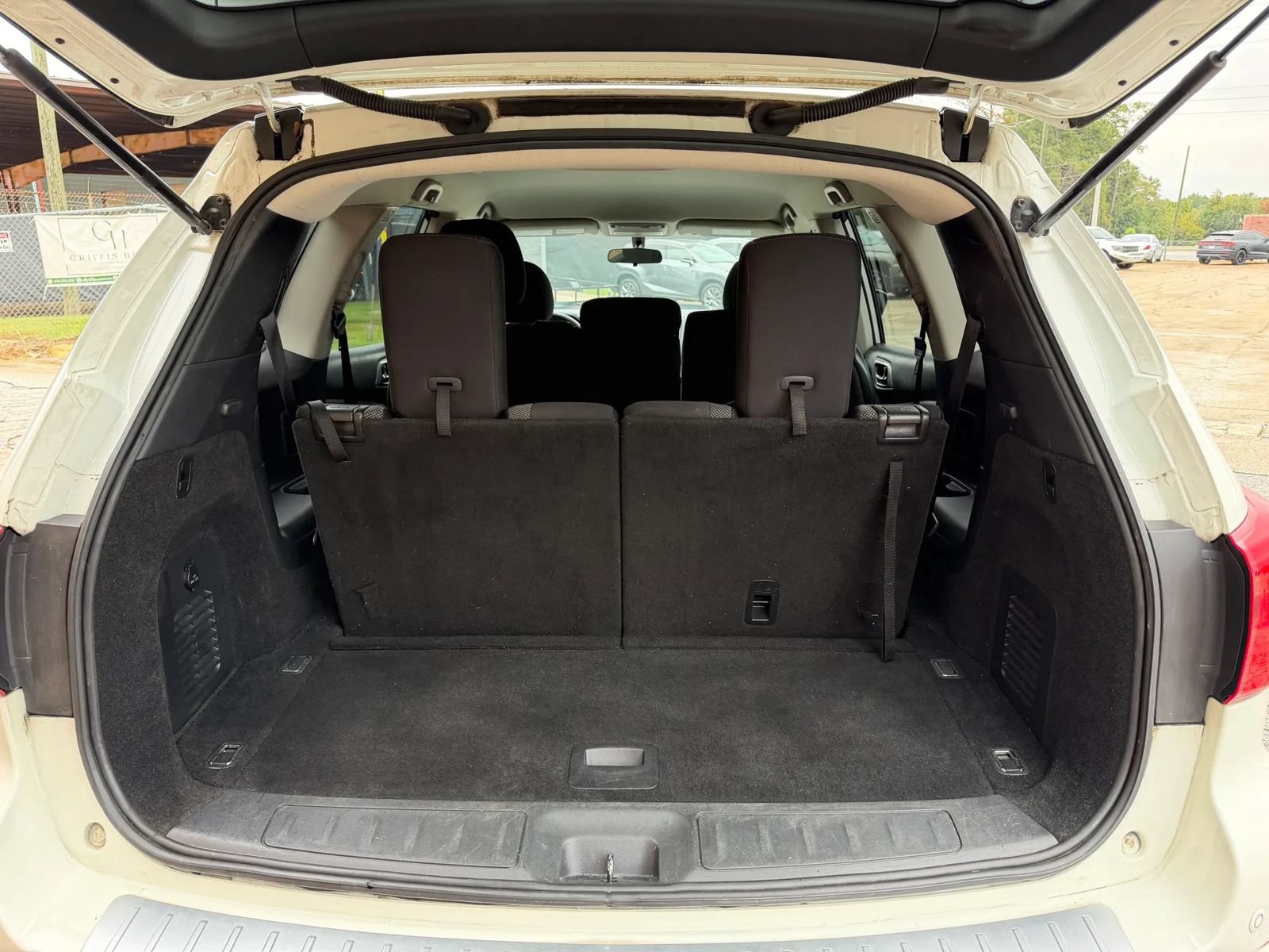 Used 2020 Nissan Pathfinder S FWD image 6