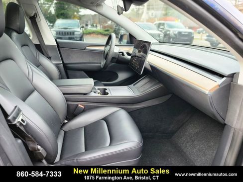 Used 2023 Tesla Model Y Long Range image 11