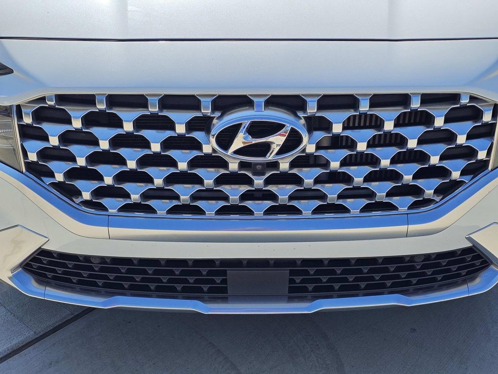 Used 2022 Hyundai Santa Fe Limited FWD image 3