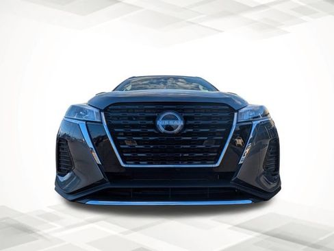 Used 2023 Nissan Kicks SV image 8