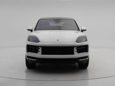 Used 2024 Porsche Cayenne Coupe image 7