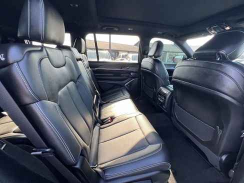 Used 2022 Jeep Grand Cherokee L Overland image 27