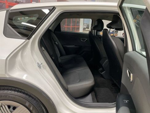 Used 2025 Kia K4 FWD image 27