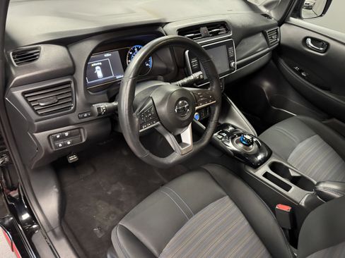 Used 2021 Nissan Leaf SV image 10