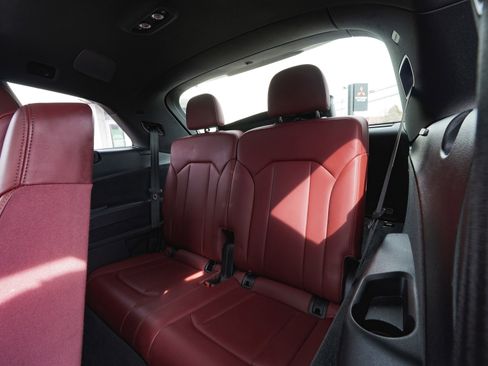 Used 2020 Audi SQ7 Prestige image 38