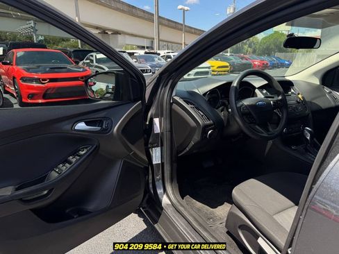 Used 2016 Ford Focus SE FWD image 20