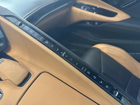 Used 2022 Chevrolet Corvette Stingray Premium Conv w/ Z51 Performance Package RWD image 24