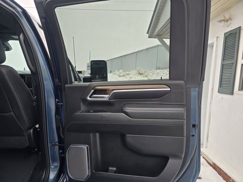 Used 2025 Chevrolet Silverado 2500 High Country w/ High Country Premium Package image 21