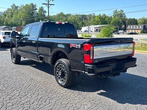 Used 2024 Ford F250 Platinum AWD/4WD image 5