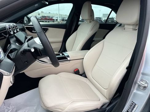 Used 2025 Mercedes-Benz C 300 4MATIC Sedan image 13