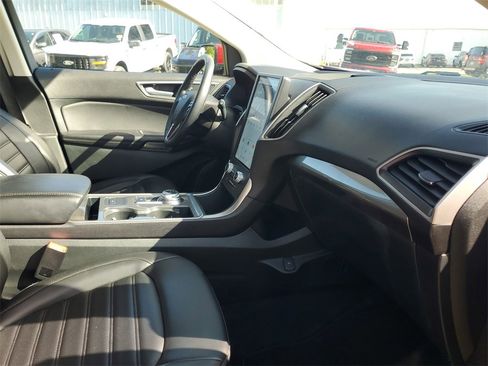 Used 2024 Ford Edge SEL image 34