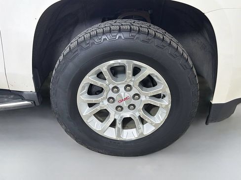 Used 2015 GMC Yukon XL SLT w/ Open Road Package AWD/4WD image 30