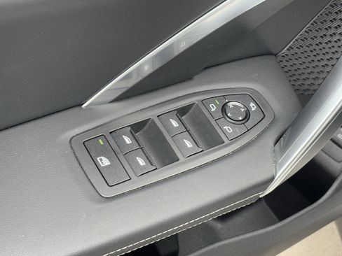 Certified 2025 BMW X2 xDrive28i image 15