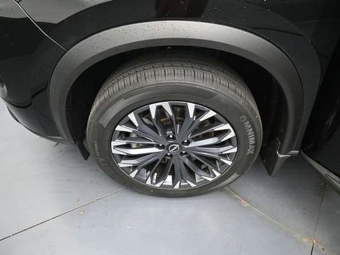 Used 2025 Nissan Rogue SL w/ Tech Package AWD/4WD image 37