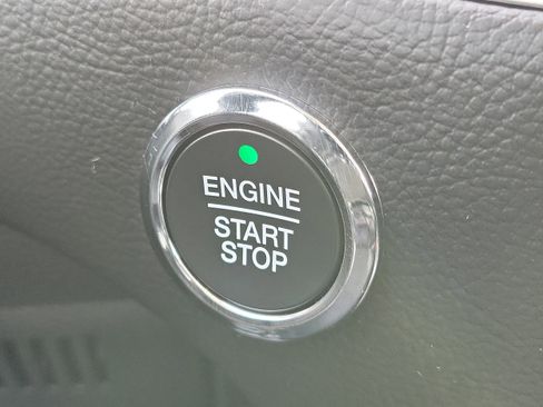 Used 2024 Ford Edge SEL w/ Convenience Package image 18