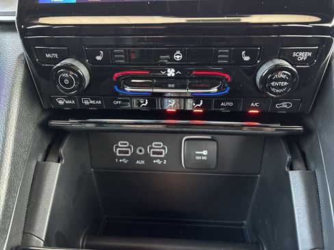 New 2025 Jeep Grand Cherokee L Limited image 21