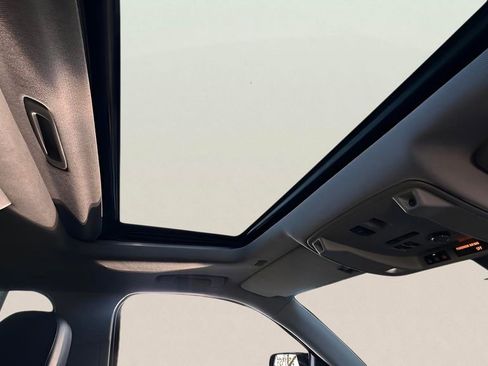 Used 2020 Cadillac Escalade Luxury image 22