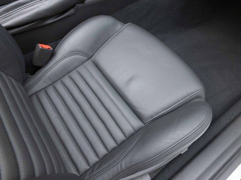 Used 2002 Ford Thunderbird Deluxe image 30