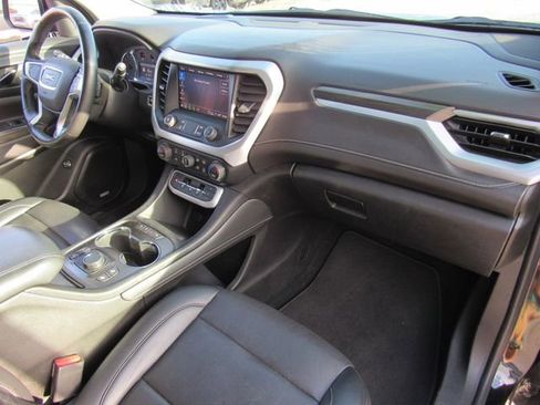 Used 2023 GMC Acadia SLT FWD image 12