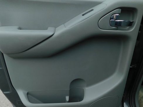 Used 2015 Nissan Frontier SV w/ SV Value Truck Package image 22