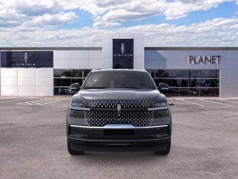 New 2026 Lincoln Navigator L Premier AWD/4WD image 6