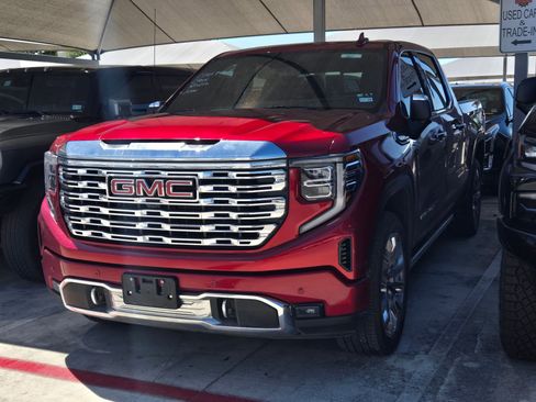 Used 2024 GMC Sierra 1500 Denali AWD/4WD image 3