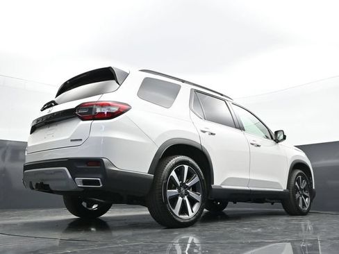 Used 2025 Honda Pilot Touring image 40