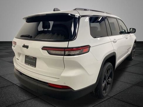 Used 2023 Jeep Grand Cherokee L Altitude image 7