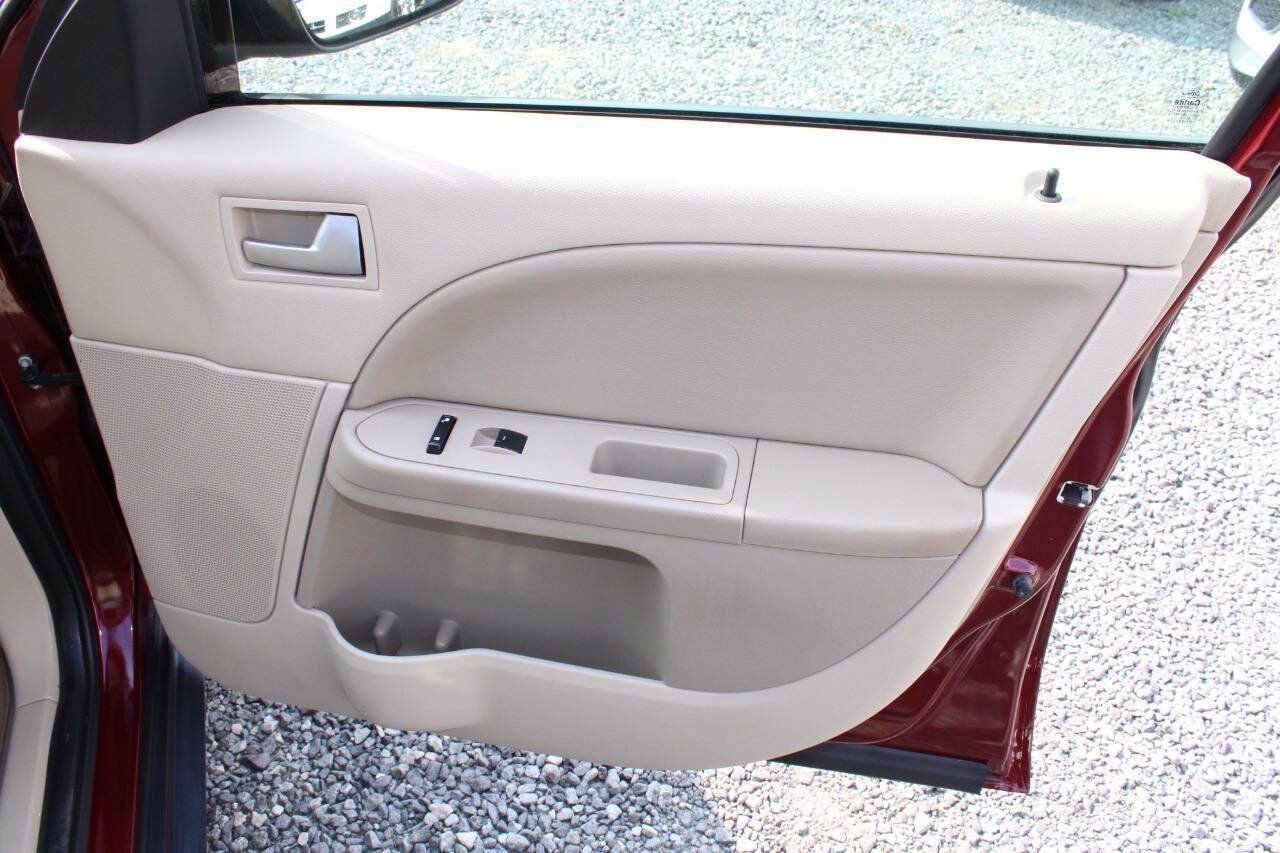 Used 2006 Ford Five Hundred Limited AWD/4WD image 20