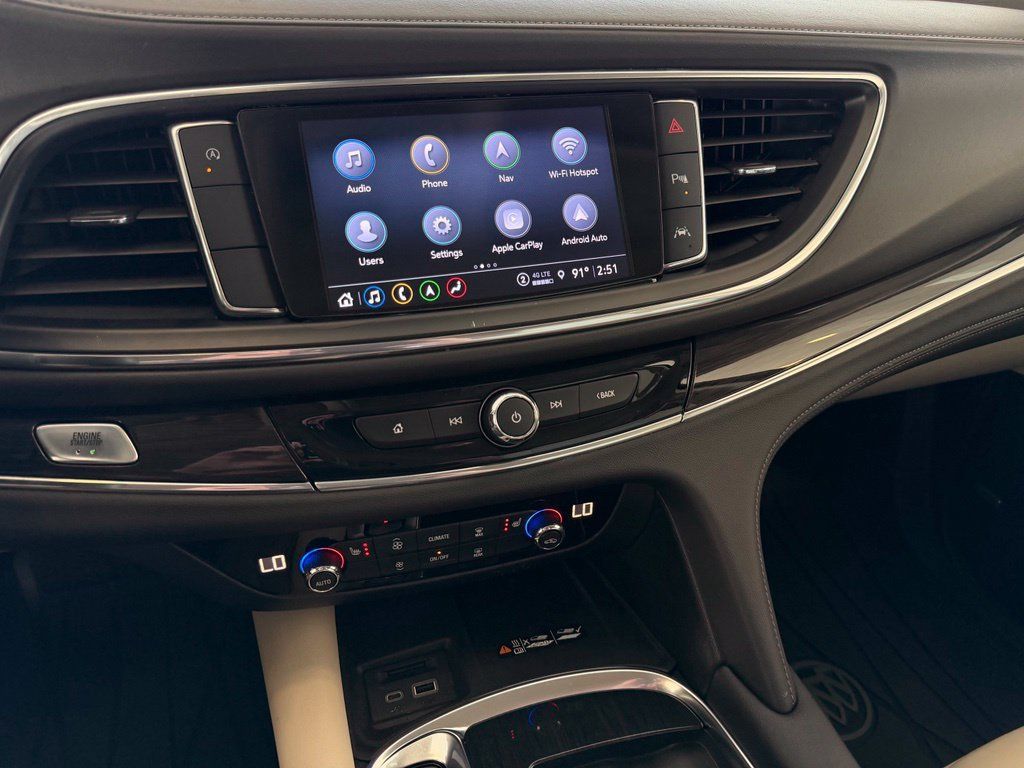Used 2022 Buick Enclave Essence w/ Sport Touring Edition FWD image 25