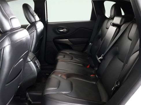 Used 2021 Jeep Cherokee Latitude Lux image 31