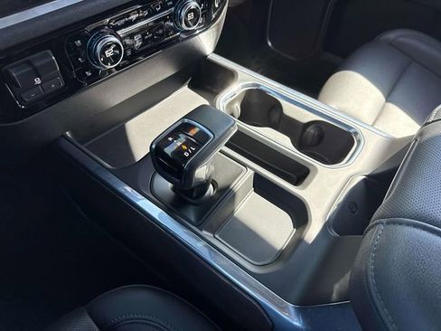 Used 2022 GMC Sierra 1500 SLT image 19