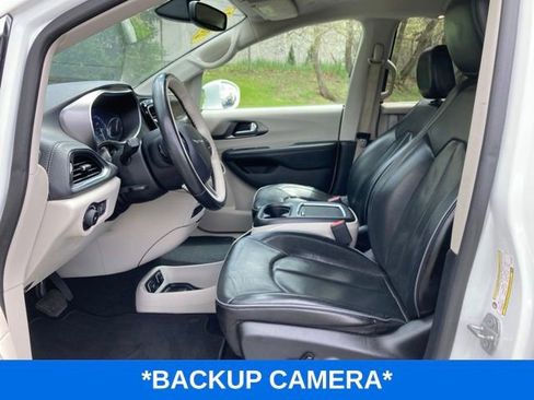 Used 2019 Chrysler Pacifica Limited FWD image 10